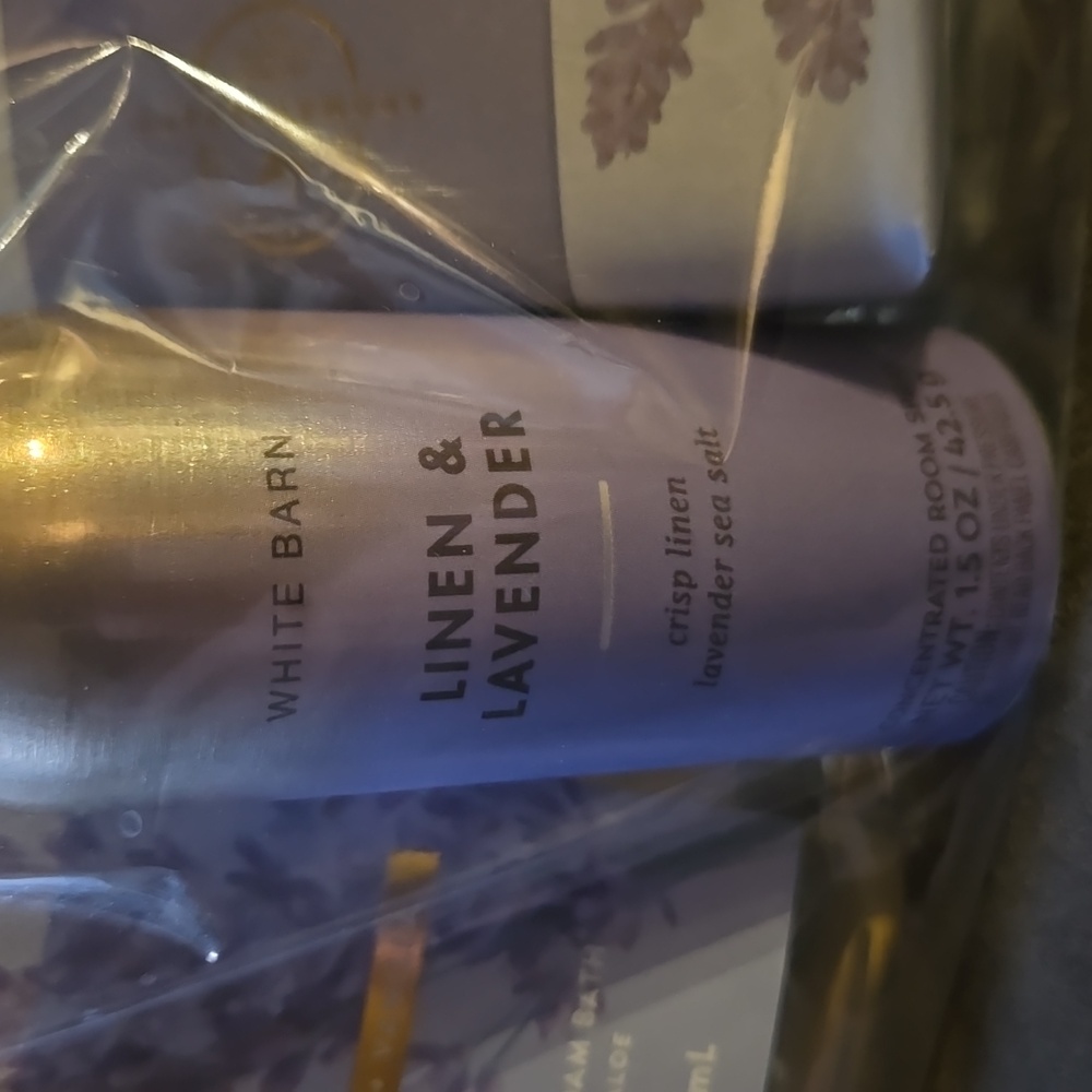 Bath and Body Works Aromatherapy Lavendar set - Picture 3 of 5